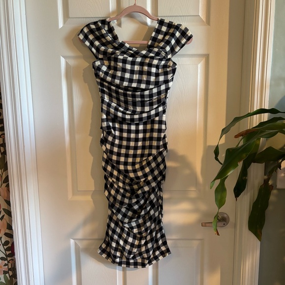 DOLCE & GABBANA Monochrome Gingham
Checked Ruched Bodycon Dress Size 2 - Picture 6 of 8